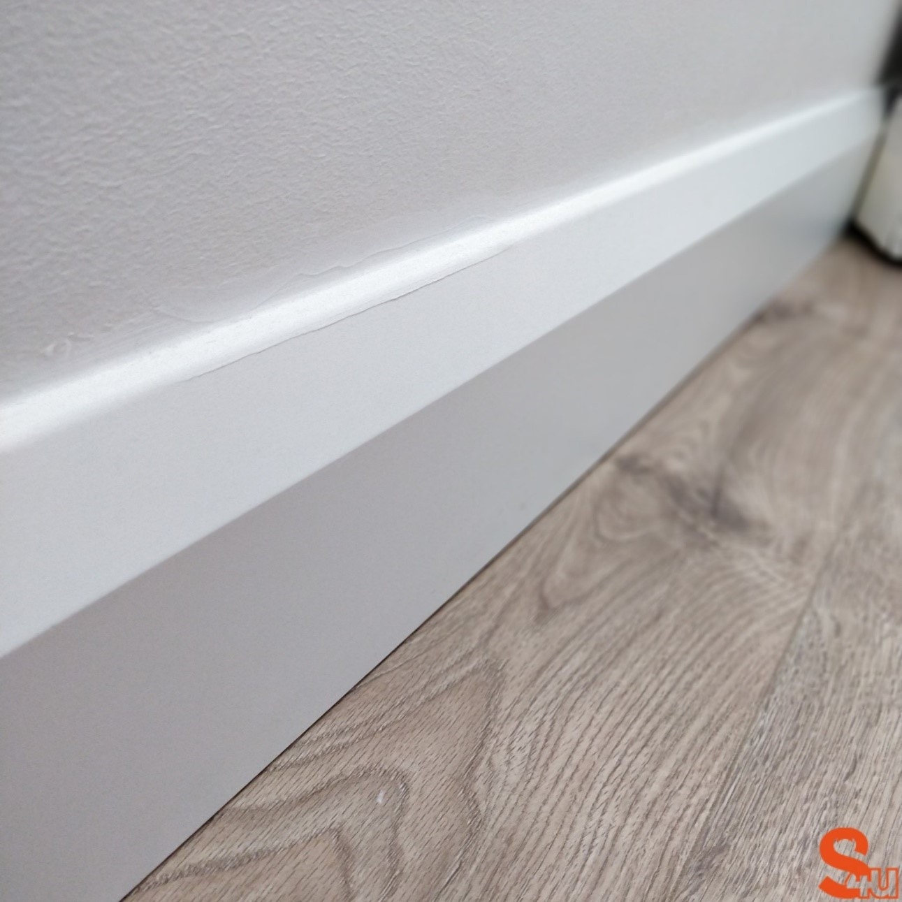 Baseboard Molding: One Package is 8 Boards 1920 Cm/756'' Waterproof White  Paintable Base Moulding Each Skirting Board is 240x15x1,8 Cm - Etsy