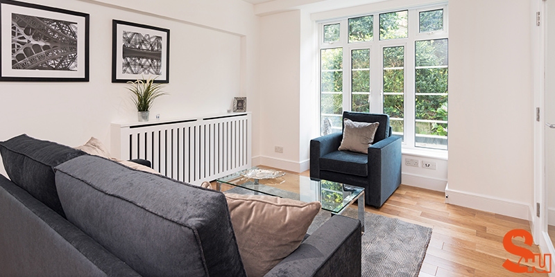 contemporary skirting boards room view