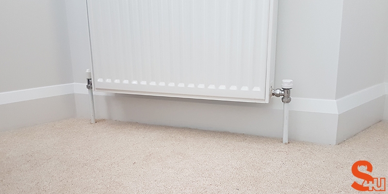 white modern skirting board