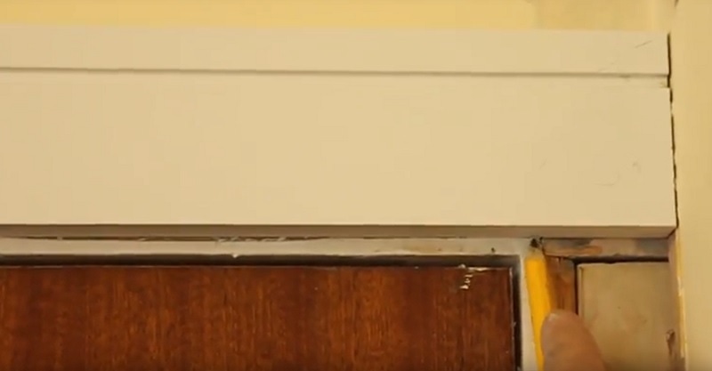 architrave close to the wall mark