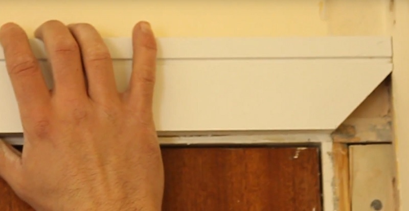 cut of architrave close to wall